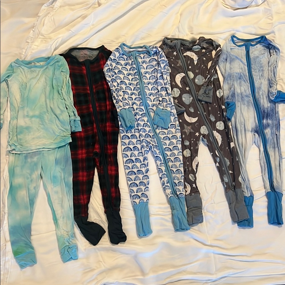 Little Sleepies bundle of 5. 12/18m EUC